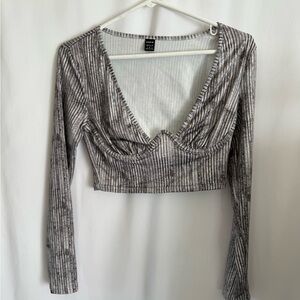 SHEIN Black and White Striped V-Neck Crop Top